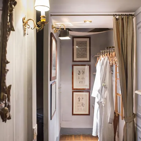 Oda ve Kahvaltı Residenza Napoleone Iii 4*