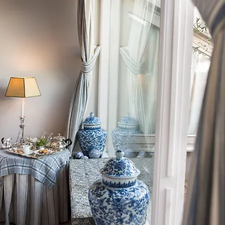 Residenza Napoleone Iii Bed & Breakfast 4*