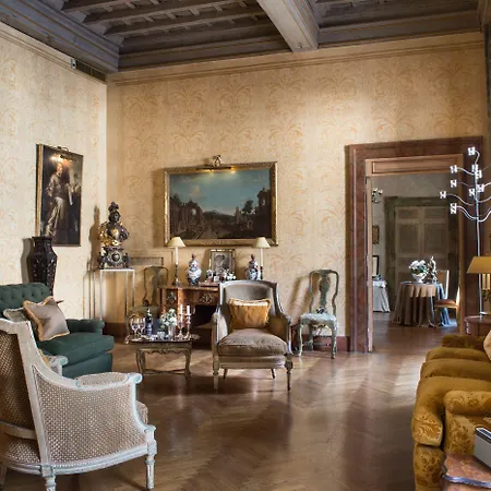 Bed and Breakfast Residenza Napoleone Iii 4*