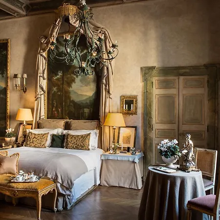 Oda ve Kahvaltı Residenza Napoleone Iii 4*