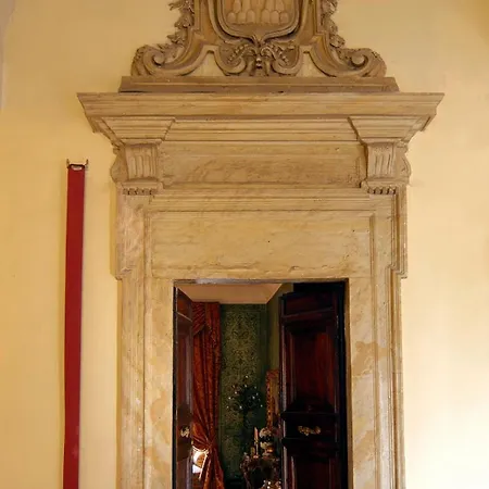 Bed & Breakfast Residenza Napoleone Iii 4*